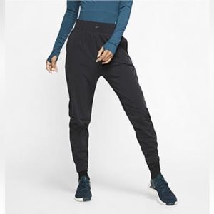 Nike Bliss women’s training pants